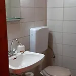 Nikis *
