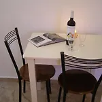 Nikis *